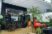 Bar, Cafe and Lounge Fallen Angel Homestay