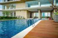 Kolam Renang Near Mangga Dua Area 2BR Elpis Residence Apartment By Travelio