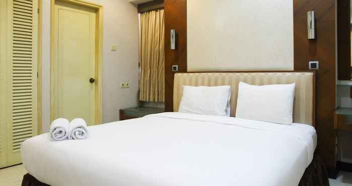 Kamar Tidur Near Plaza Semanggi 2BR Sudirman Condominium Apartment By Travelio