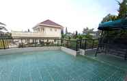 Swimming Pool 5 Puncak Resort Villa Timur