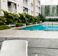 Swimming Pool 4 Near Bintaro Plaza 2BR Apartment at Bintaro Park View By Travelio