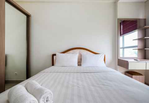 Bilik Tidur Contemporary 1BR Saveria Apartment near BSD City By Travelio