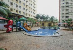 Kolam Renang 3 Comfort and Homey Studio Kebagusan City Apartment By Travelio