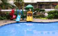 Kolam Renang 5 Comfort and Homey Studio Kebagusan City Apartment By Travelio