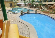 Kolam Renang 6 Comfort and Homey Studio Kebagusan City Apartment By Travelio