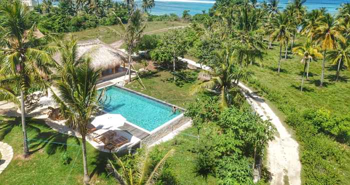 Swimming Pool Napujawa Cottages