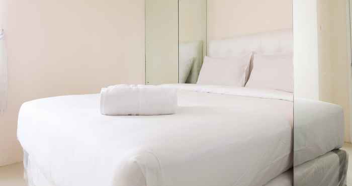 Kamar Tidur Comfort Living 2BR at Bassura City Cipinang Apartment By Travelio