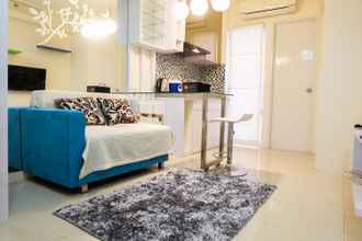 Common Space 4 Comfort Living 2BR at Bassura City Cipinang Apartment By Travelio