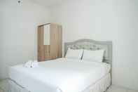 Kamar Tidur Minimalist & Cozy 1BR Apartment at Mediterania Marina Residence By Travelio