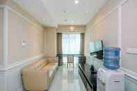 Ruang Umum Modern and Exclusive 3BR Gandaria Heights Apartment By Travelio