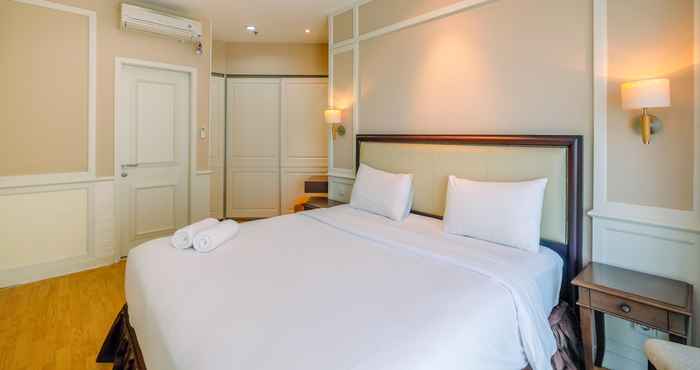 ห้องนอน Modern and Exclusive 3BR Gandaria Heights Apartment By Travelio