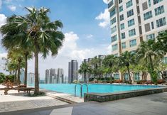 Kolam Renang 4 Modern and Exclusive 3BR Gandaria Heights Apartment By Travelio