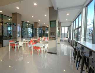 Lobby 2 MTRIO Hotel Korat