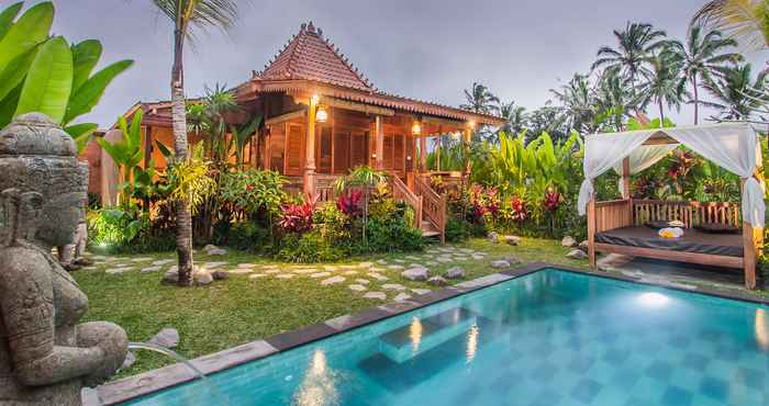 Lobi Santris Villas by Pramana Villas