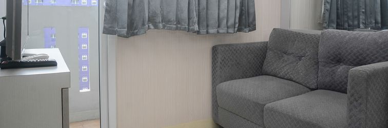 ล็อบบี้ Clean & Comfortable 2BR Green Pramuka Apartment By Travelio