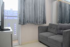ล็อบบี้ Clean & Comfortable 2BR Green Pramuka Apartment By Travelio