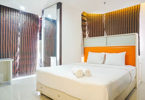 Bilik Tidur Fully Furnished 3BR Apartment at Mangga Dua Residences By Travelio