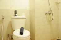 In-room Bathroom Comfortable Studio Room Apartment at Stanford Jatinangor By Travelio