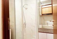 In-room Bathroom 5 Grand Kamala Lagoon by 21 Room