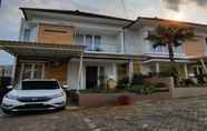 Exterior 2 Villa Syariah Permata Seis