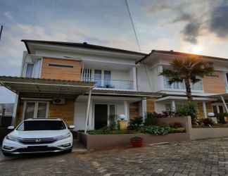 Exterior 2 Villa Syariah Permata Seis