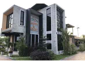 Luar Bangunan 4 The Loft House Garden & Resort