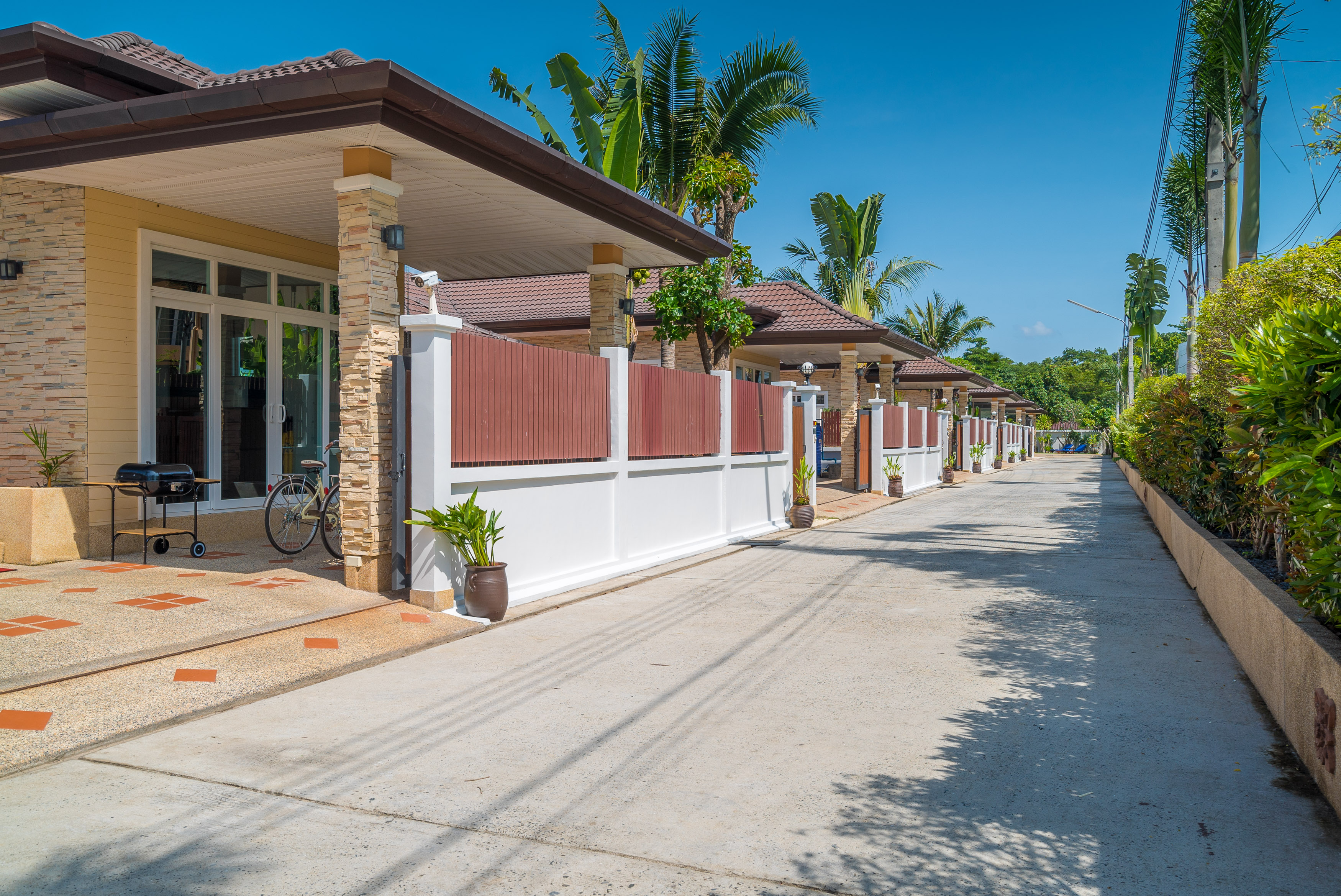 Exterior 6 Rawai Private Villas - Pools and Garden