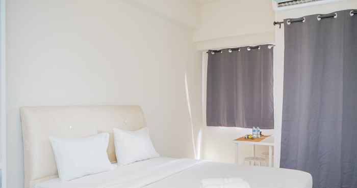 Bedroom Elegant Studio Apartment at Parkland Avenue By Travelio