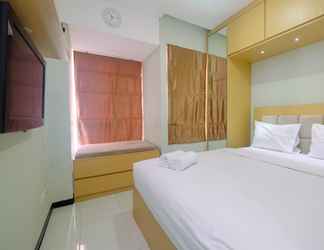 Kamar Tidur 2 Relaxing Style Studio at Nifarro Apartment By Travelio