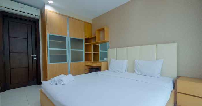 ห้องนอน Gorgeous 2BR Apartment at Kemang Village By Travelio