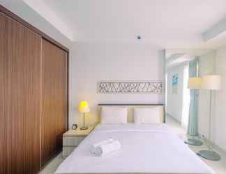 Kamar Tidur 2 Elegant Studio Apartment at Azalea Suites By Travelio