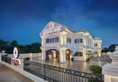 Exterior Seriental Hotel | check in 3pm - 11pm only