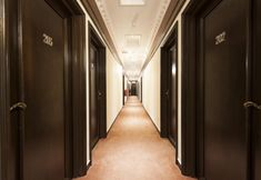Lobby 4 Seriental Hotel | check in 3pm - 11pm only