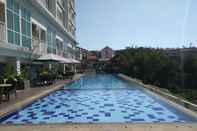 Swimming Pool Studio Apartment near Universitas Padjadjaran at Taman Melati Jatinangor By Travelio