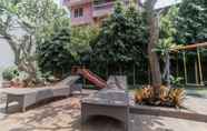 Kolam Renang 5 Modern Simply 2BR Apartment at Galeri Ciumbuleuit 2 By Travelio