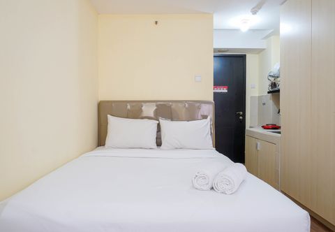 寝室 Comfy Living Studio Apartment at Belmont Residence By Travelio