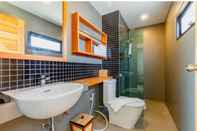 Toilet Kamar The Blue C Donsak