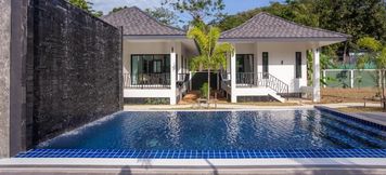 Kolam Renang 2 Nua Tone Pool Villa