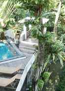 SWIMMING_POOL Villa Brata