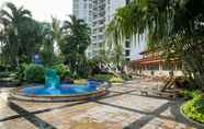 Kolam Renang 4 Spacious 2BR Puri Casablanca Apartment By Travelio