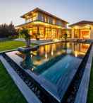 EXTERIOR_BUILDING Large Luxury Villa - Ocean Estates Resort