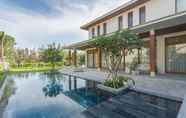 Swimming Pool 7 Large Luxury Villa - Ocean Estates Resort