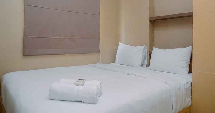 Bilik Tidur Near Mall Green Pramuka City 2BR Apartment By Travelio