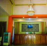 Lobby 2 Esemka Syariah Hotel And Resto