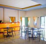 ร้านอาหาร 4 Esemka Syariah Hotel And Resto