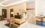 Lobby 3 RedDoorz Hotel Premium @ Serangoon 