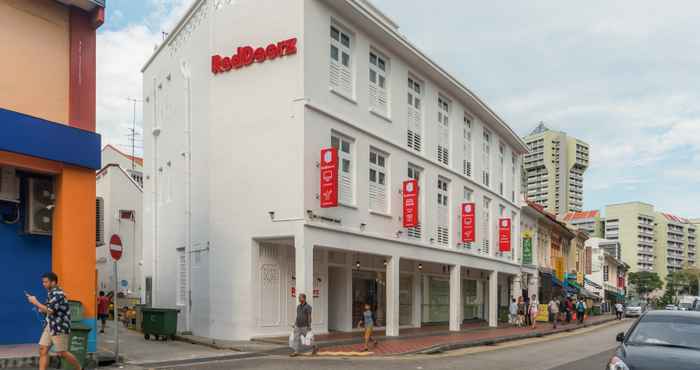 Exterior RedDoorz Hotel Premium @ Serangoon 