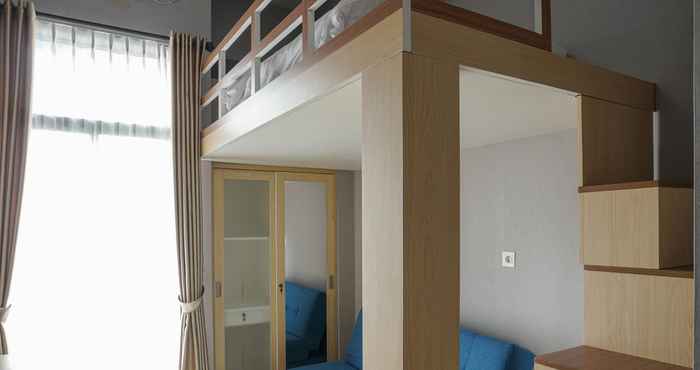 Bedroom Minimalist and Comfy Studio Dave Apartment near Universitas Indonesia By Travelio