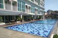 Swimming Pool Comfy Studio Apartment @ Taman Melati Jatinangor near UNPAD By Travelio