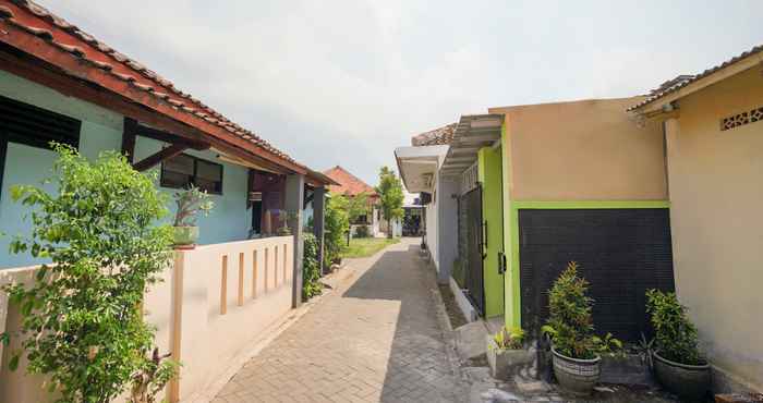 Bên ngoài Teratai Homestay